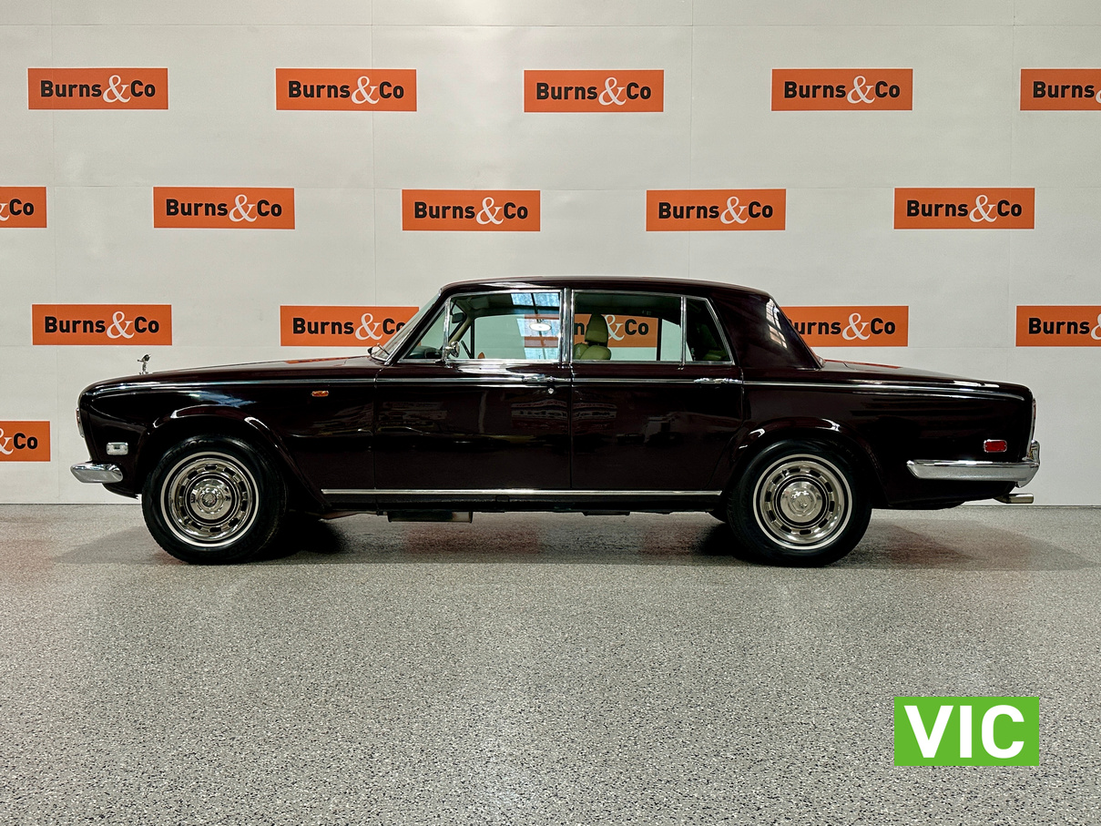 1976 ROLLS ROYCE SILVER SHADOW V8 AUTO SEDAN