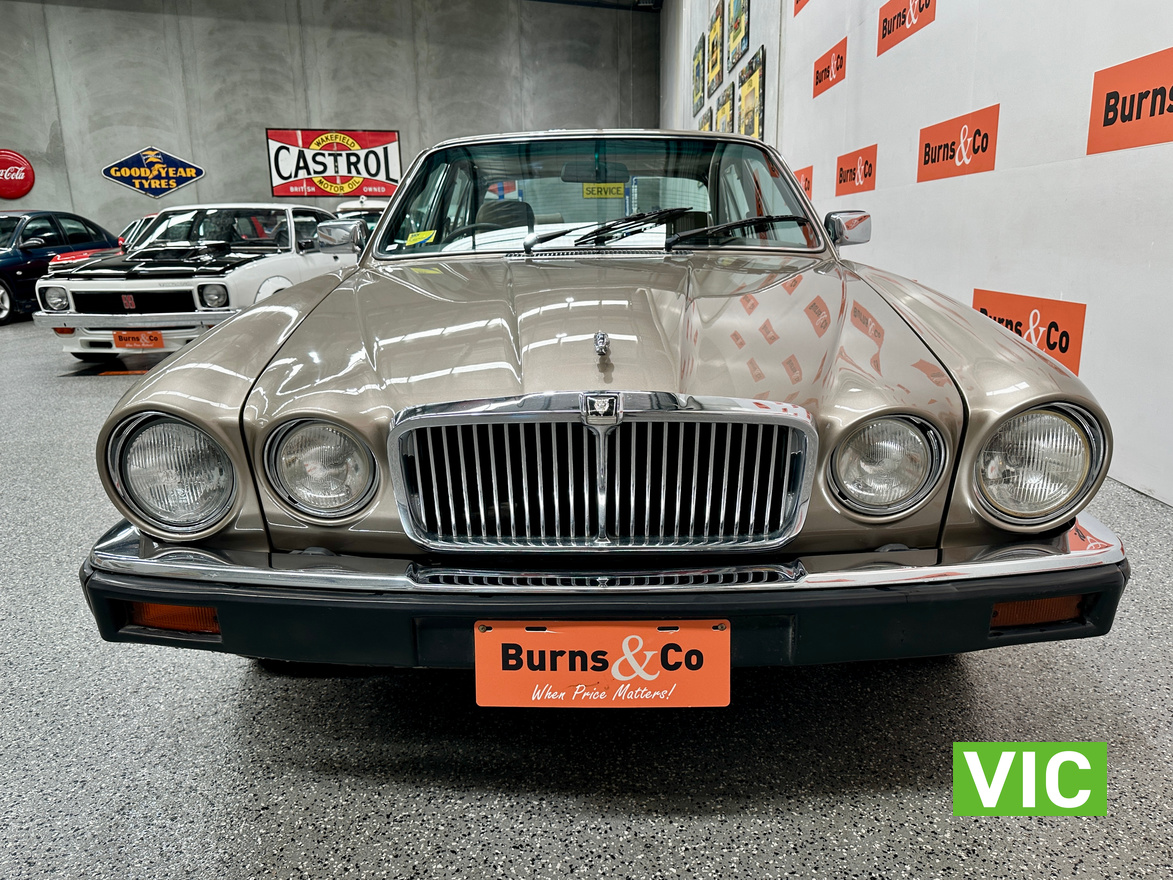 1985 JAGUAR XJ6 SOVEREIGN 6CYL AUTO SEDAN