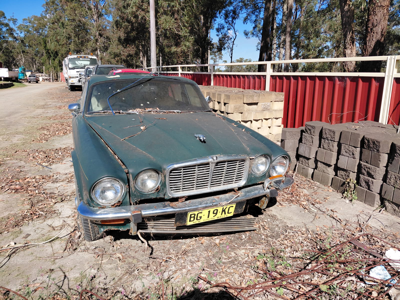 1977 JAGUAR XJ6 SII 4D SEDAN