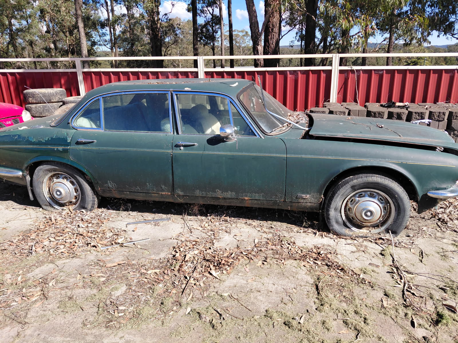 1977 JAGUAR XJ6 SII 4D SEDAN
