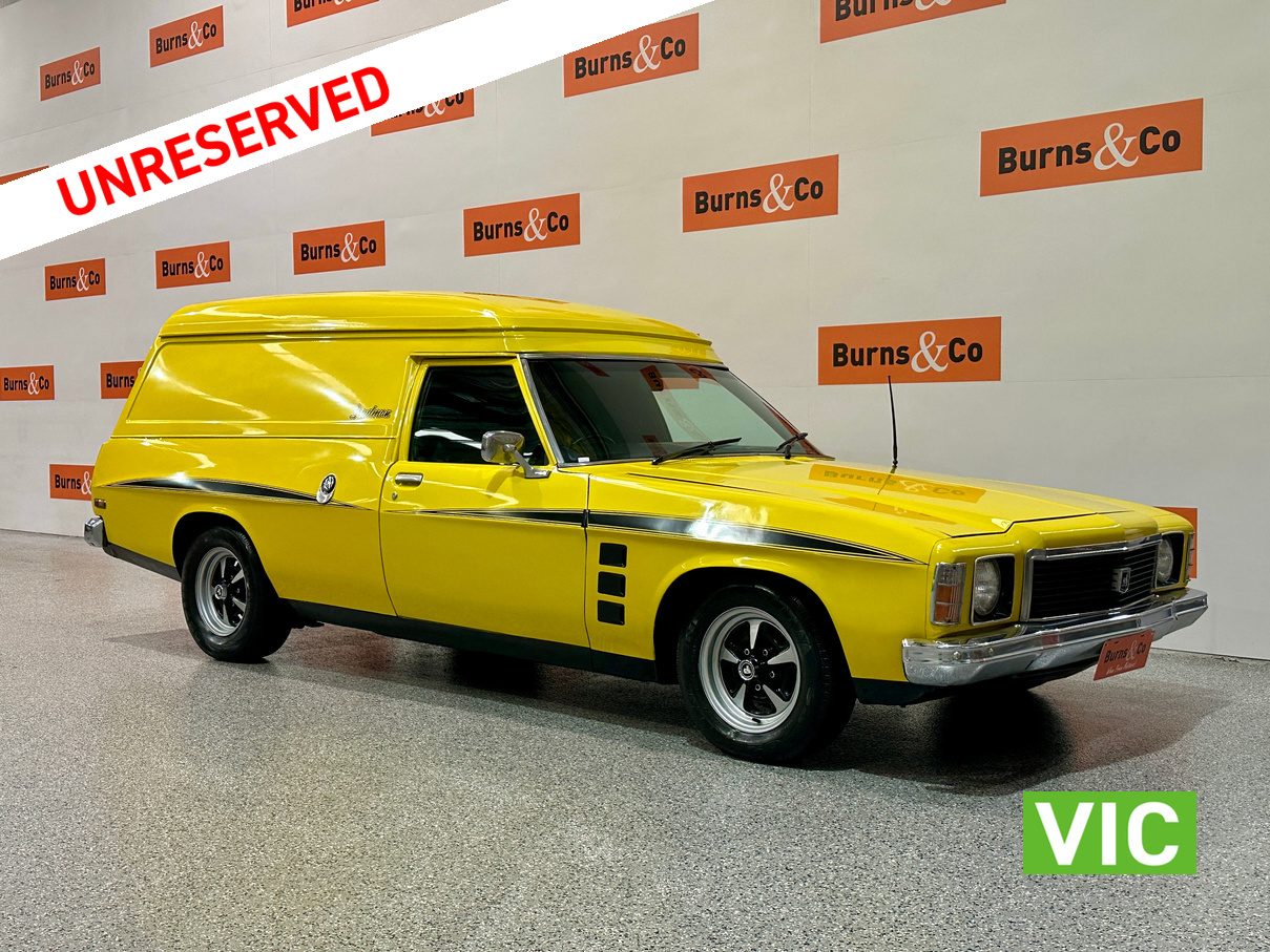 1975 HOLDEN HJ SANDMAN 308 MANUAL PANEL VAN