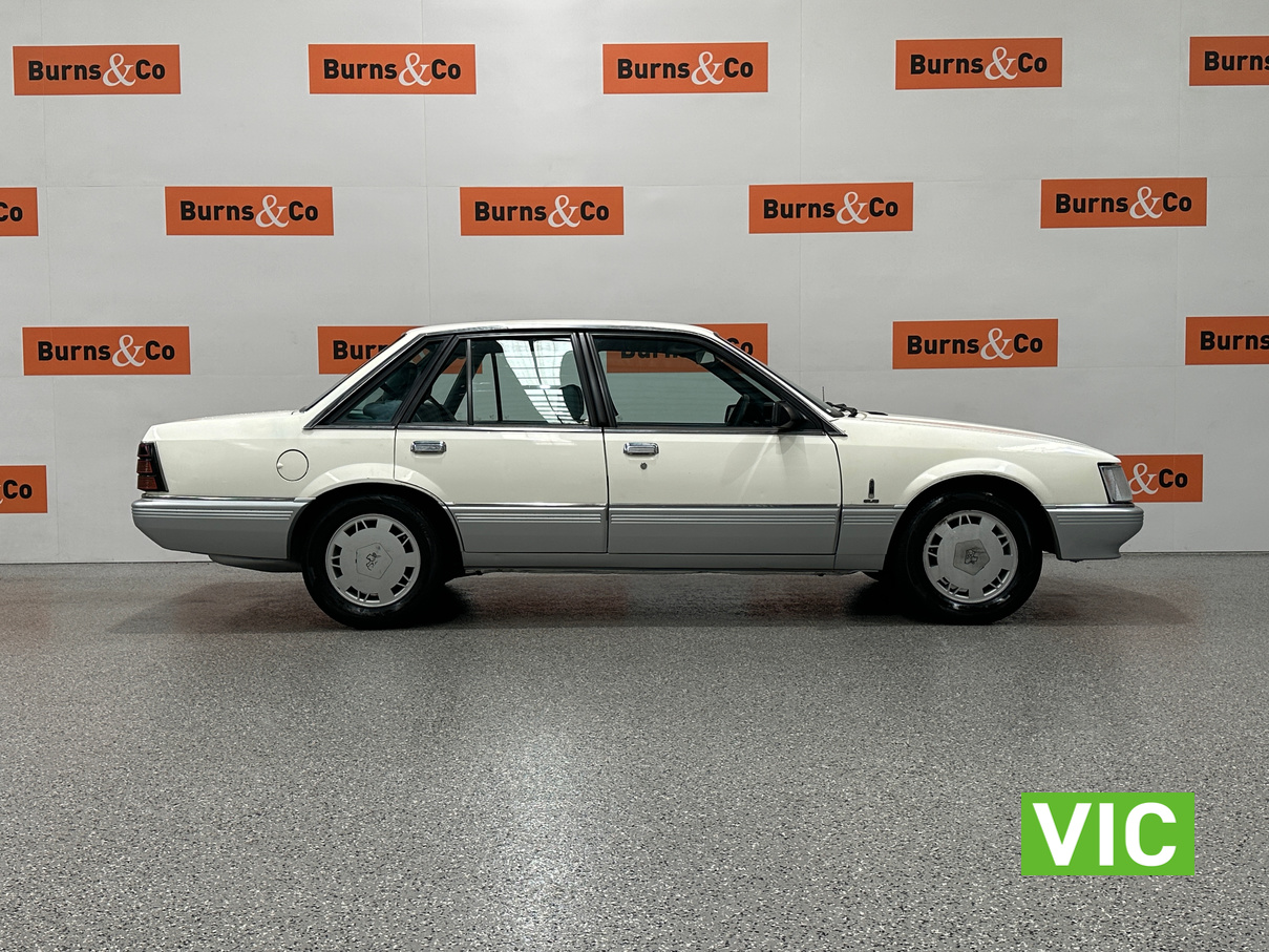 1985 HOLDEN VK CALAIS 6 CYL 3.3L 202 AUTO SEDAN