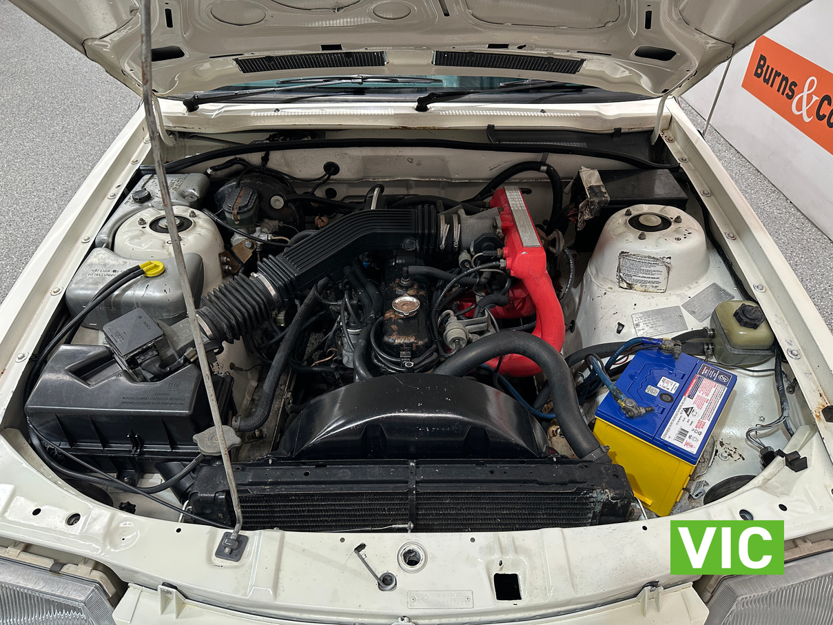 1985 HOLDEN VK CALAIS 6 CYL 3.3L 202 AUTO SEDAN