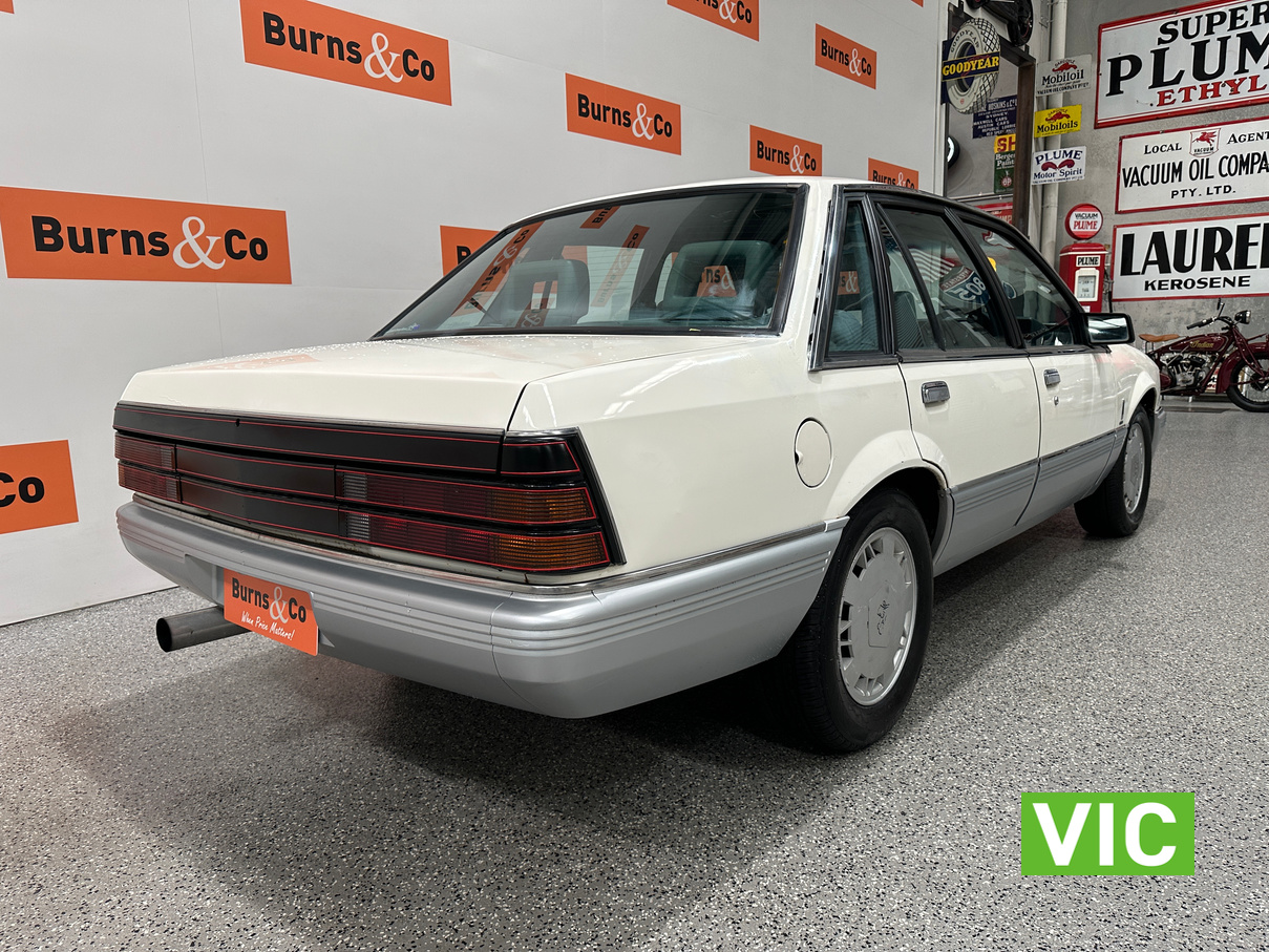 1985 HOLDEN VK CALAIS 6 CYL 3.3L 202 AUTO SEDAN