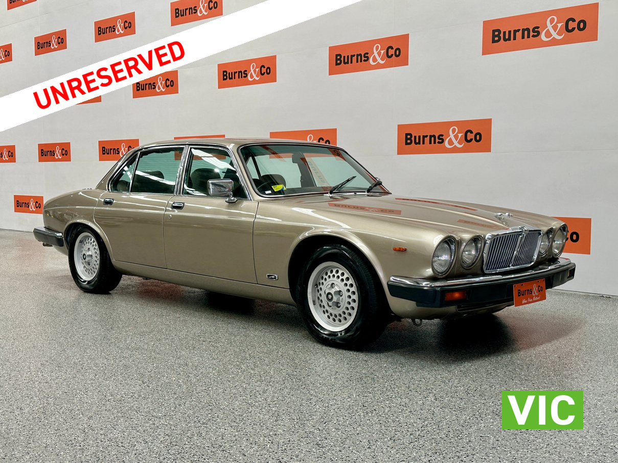 1985 JAGUAR XJ6 SOVEREIGN 6CYL AUTO SEDAN