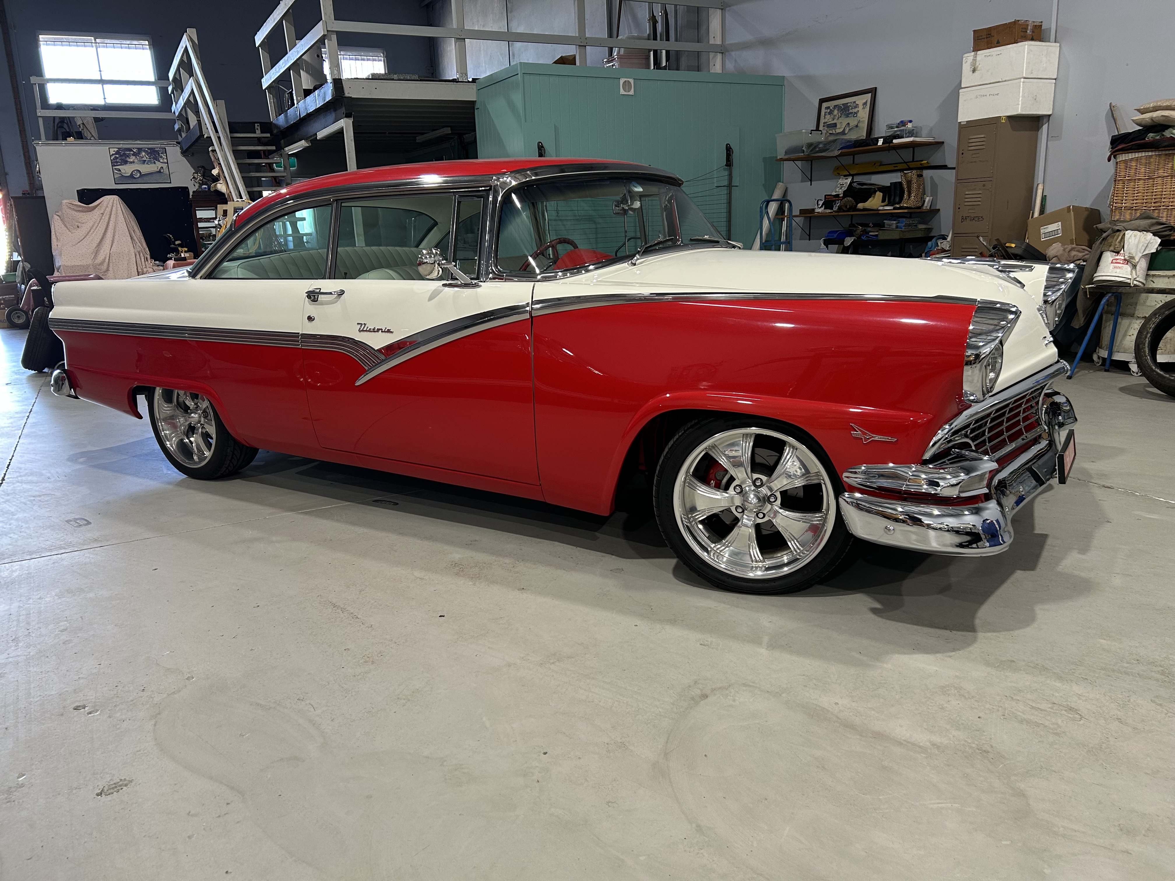 1956 FORD VICTORIA 2 DR SPORTS COUPE
