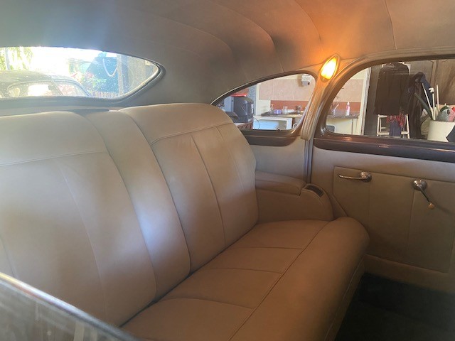 1946 BUICK SPECIAL STRAIGHT 8 SEDAN 