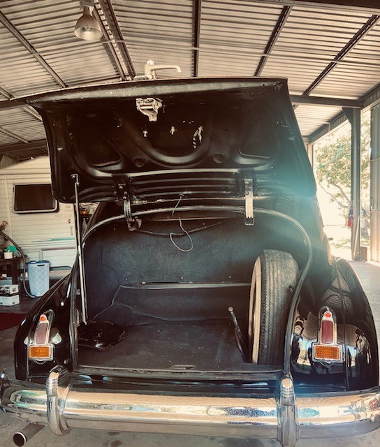1946 BUICK SPECIAL STRAIGHT 8 SEDAN 