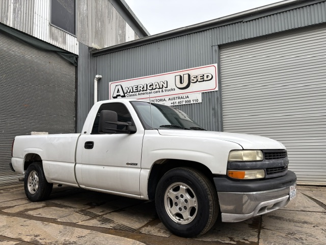 2000 CHEVROLET SILVERADO C1500 SINGLE CAB LONG BED LHD AUTO PICK UP