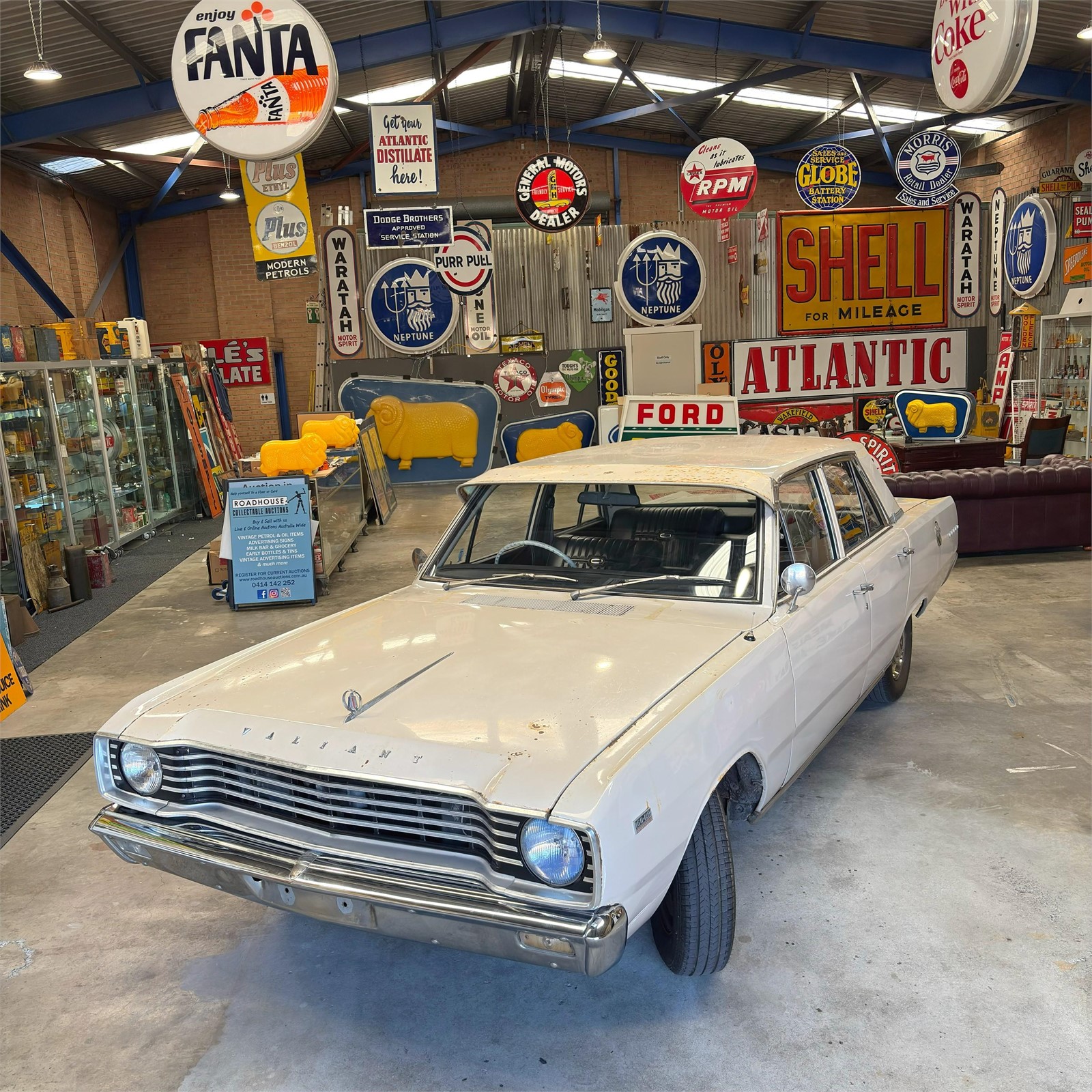 1968 CHRYSLER VALIANT VE REGAL AUTOMATIC SEDAN