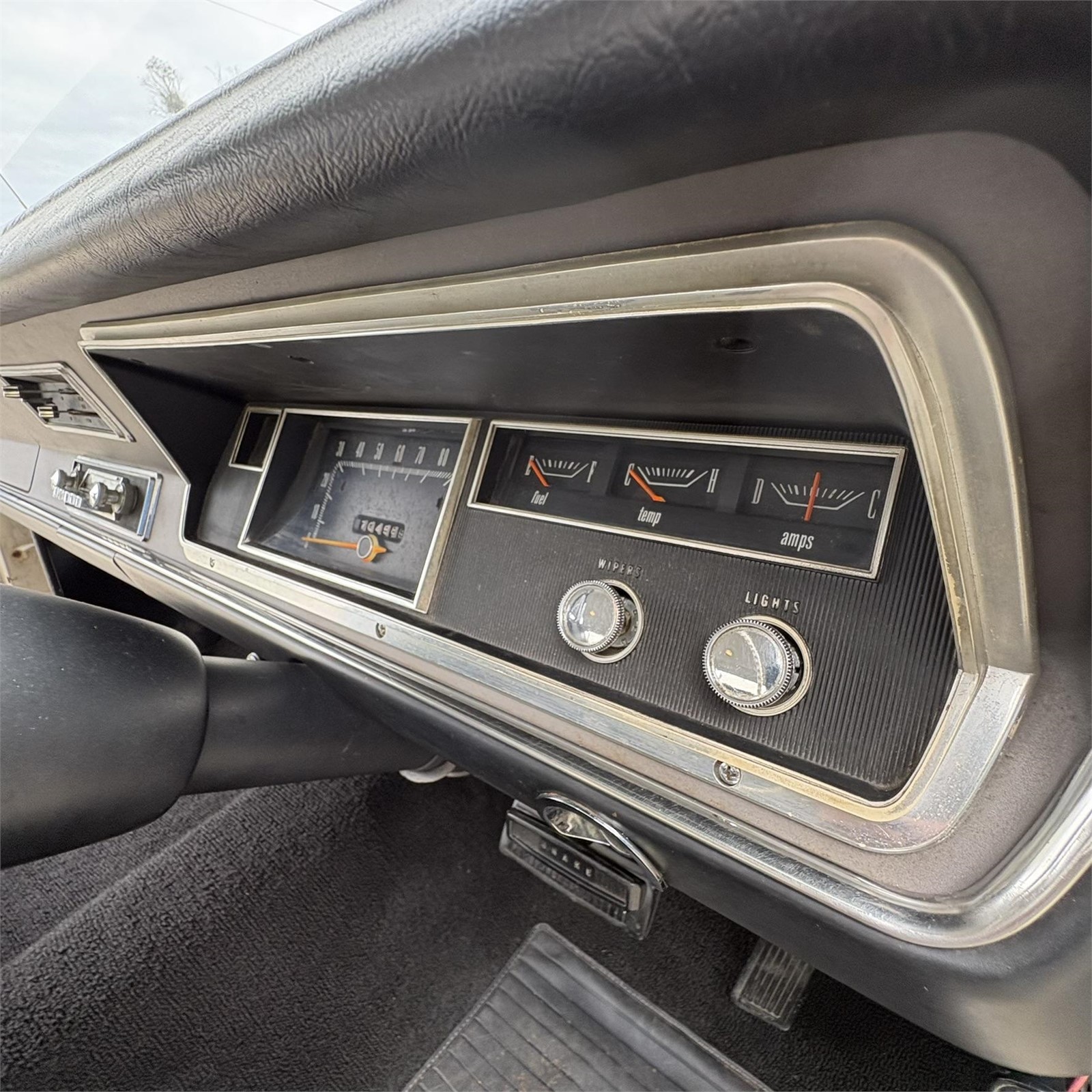 1968 CHRYSLER VALIANT VE REGAL AUTOMATIC SEDAN
