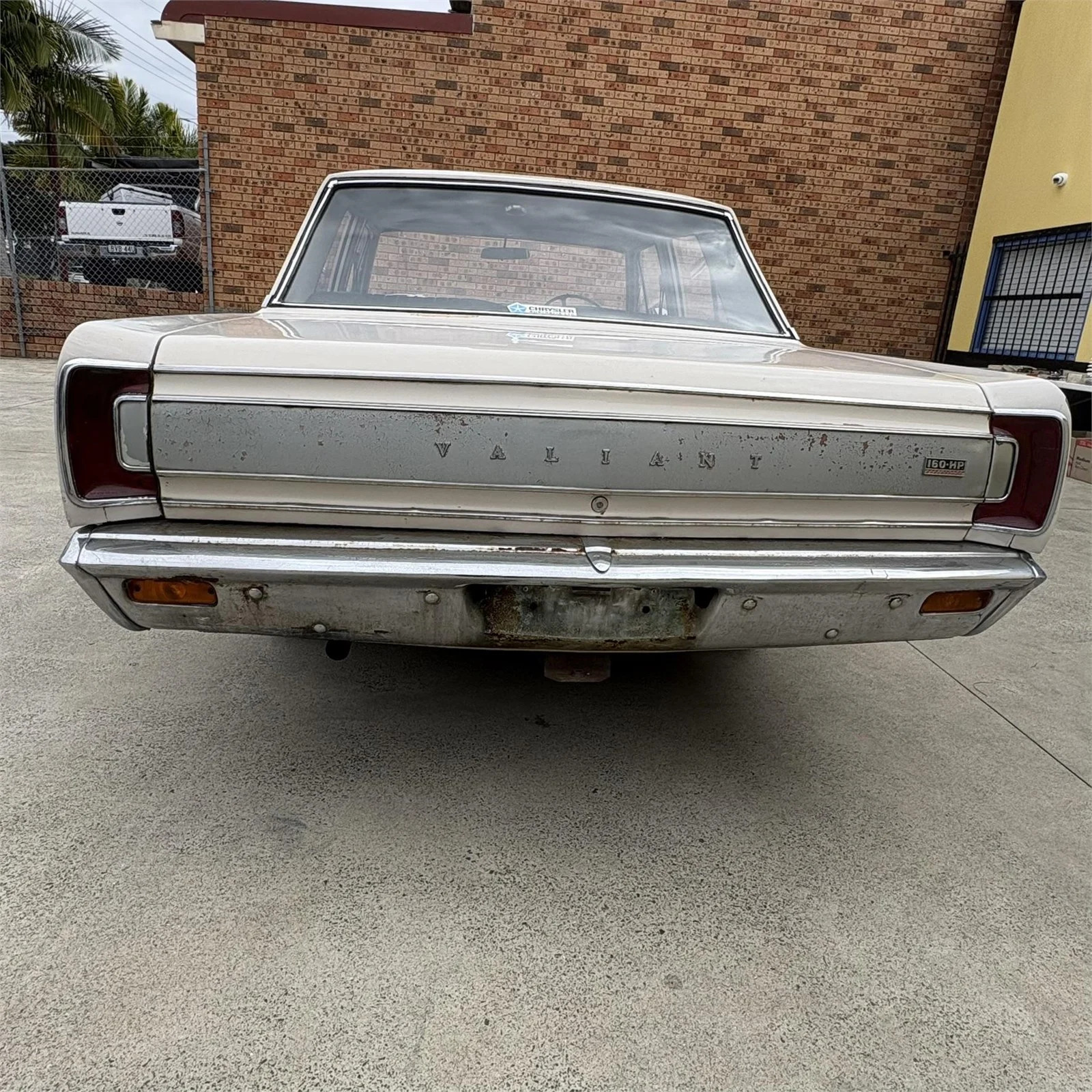1968 CHRYSLER VALIANT VE REGAL AUTOMATIC SEDAN