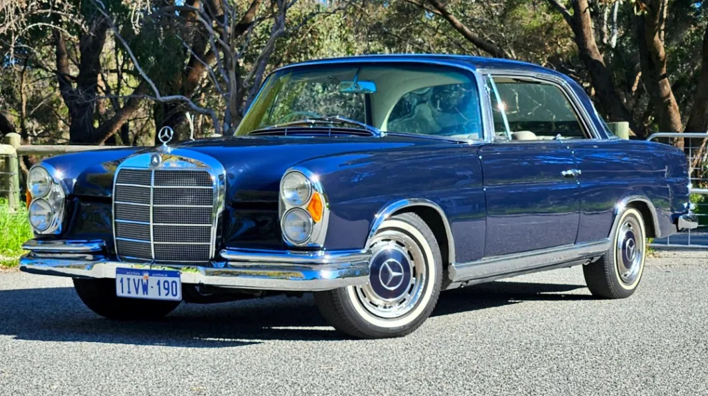 1966 MERCEDES-BENZ 250 SE 3 SP AUTOMATIC 2D COUPE