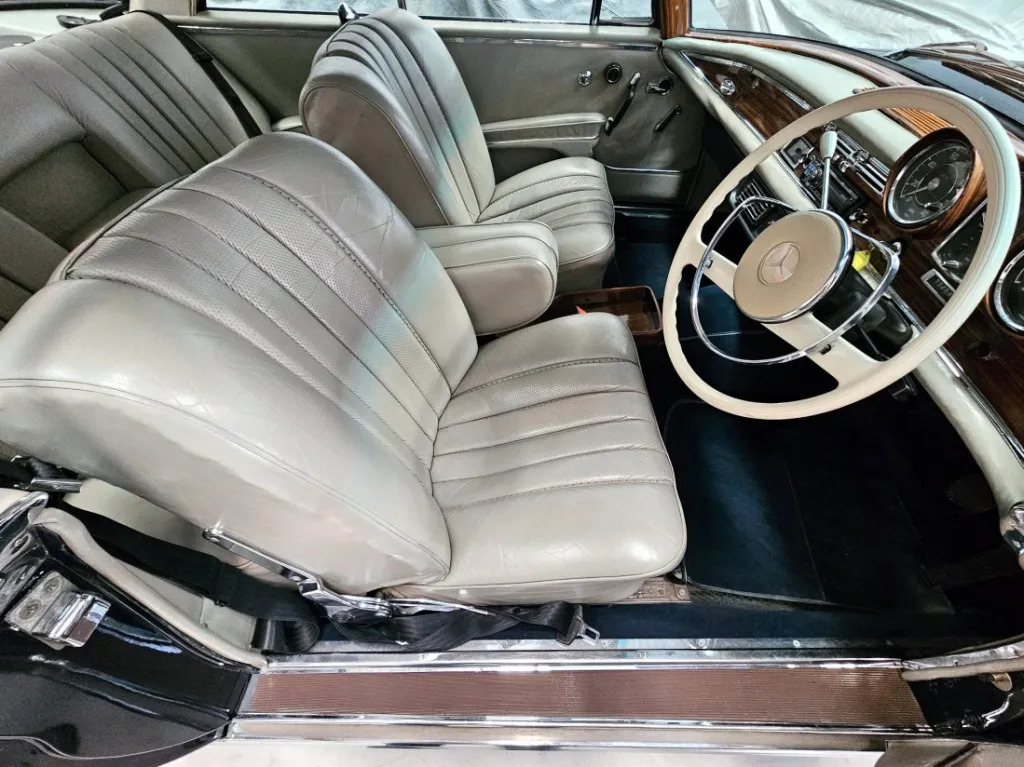 1966 MERCEDES-BENZ 250 SE 3 SP AUTOMATIC 2D COUPE