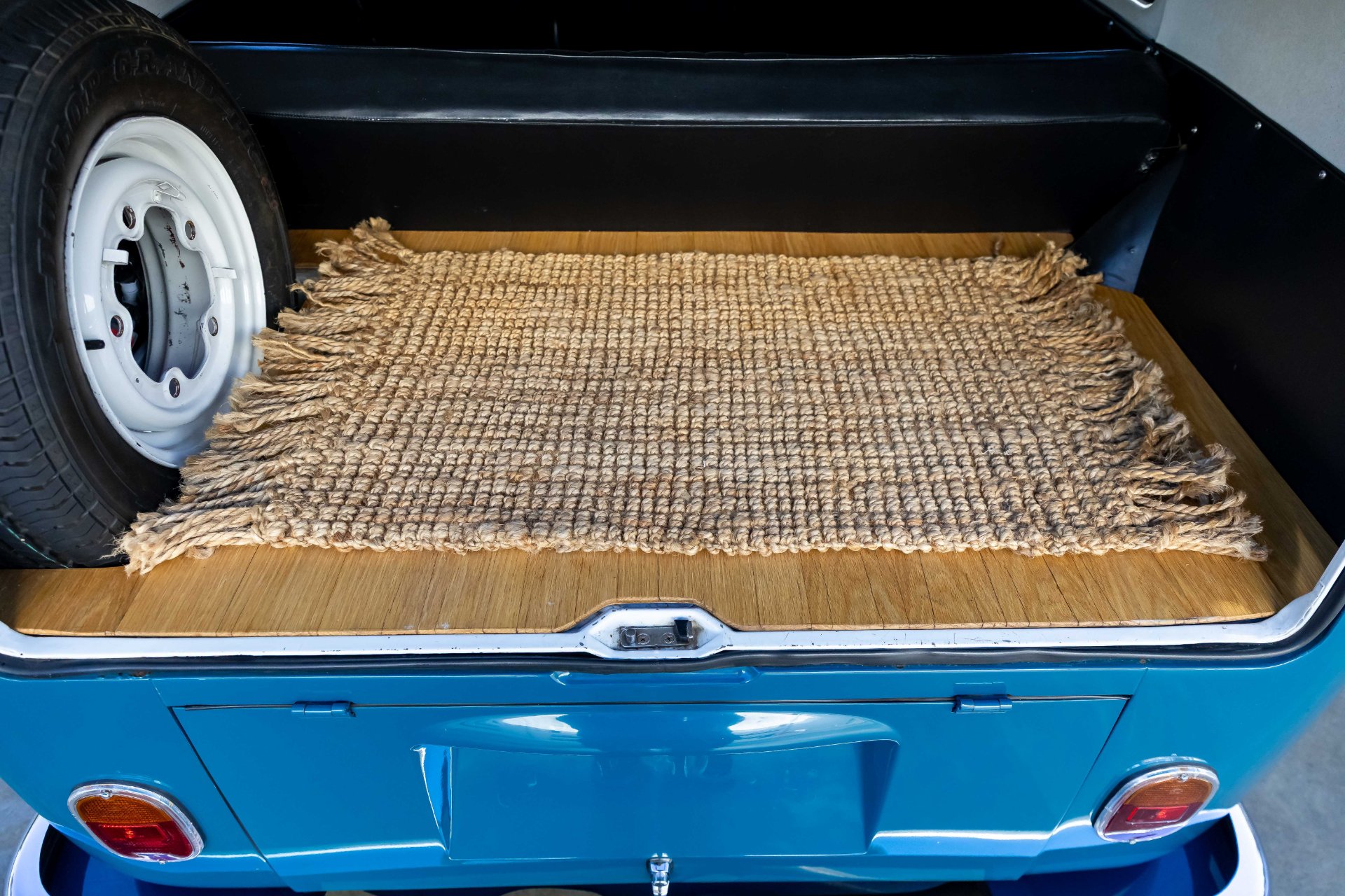1966 VW Kombi T1 Splitscreen – Turn-Key 7-Seater Cruiser (1968cc Stroker)