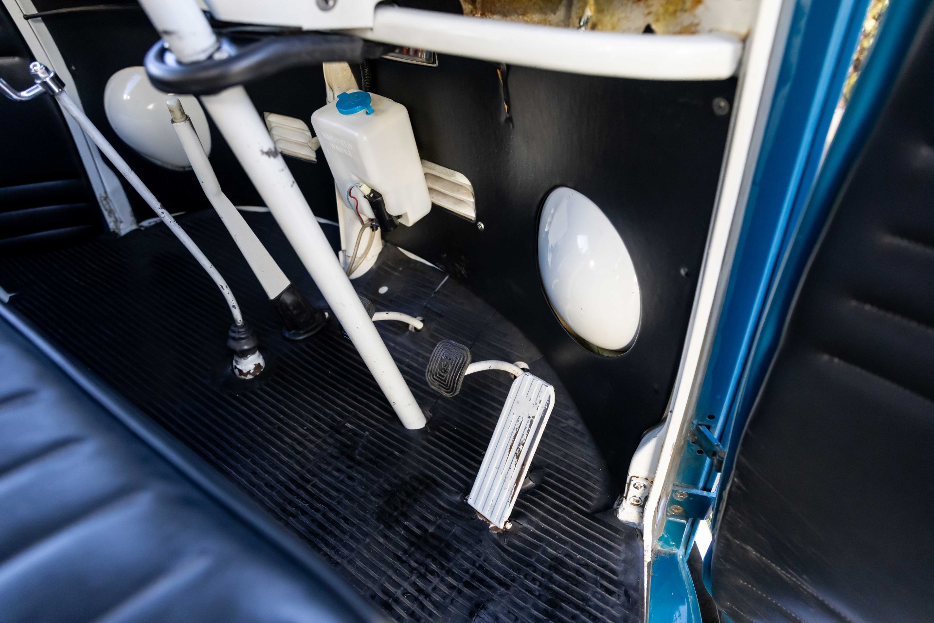 1966 VW Kombi T1 Splitscreen – Turn-Key 7-Seater Cruiser (1968cc Stroker)