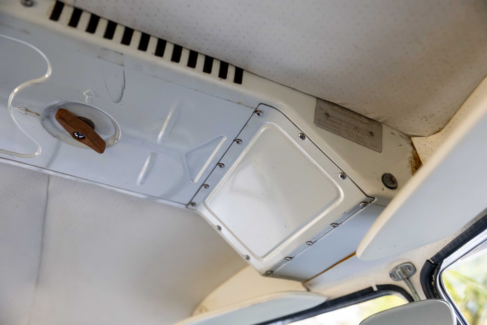1966 VW Kombi T1 Splitscreen – Turn-Key 7-Seater Cruiser (1968cc Stroker)