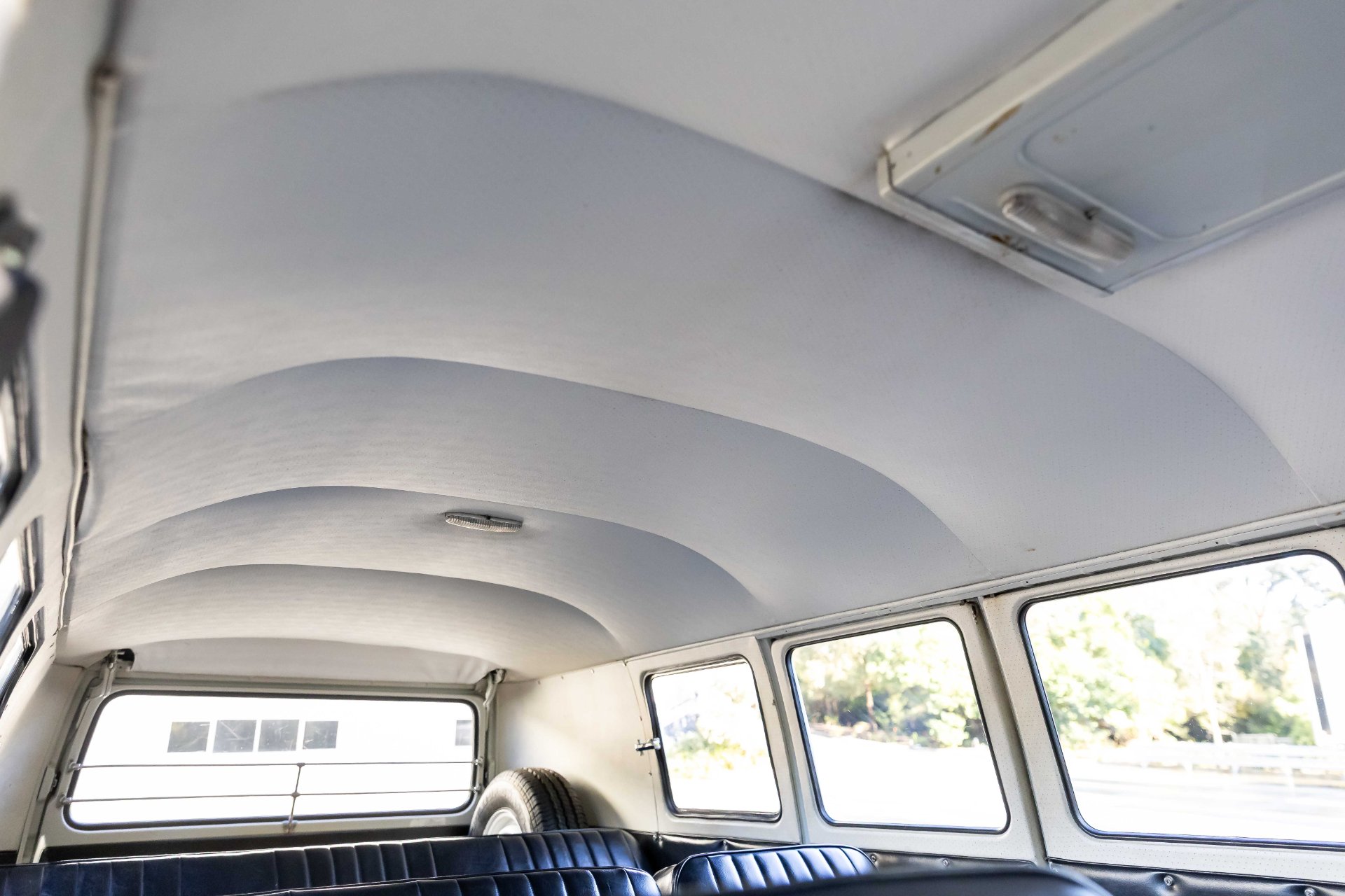 1966 VW Kombi T1 Splitscreen – Turn-Key 7-Seater Cruiser (1968cc Stroker)