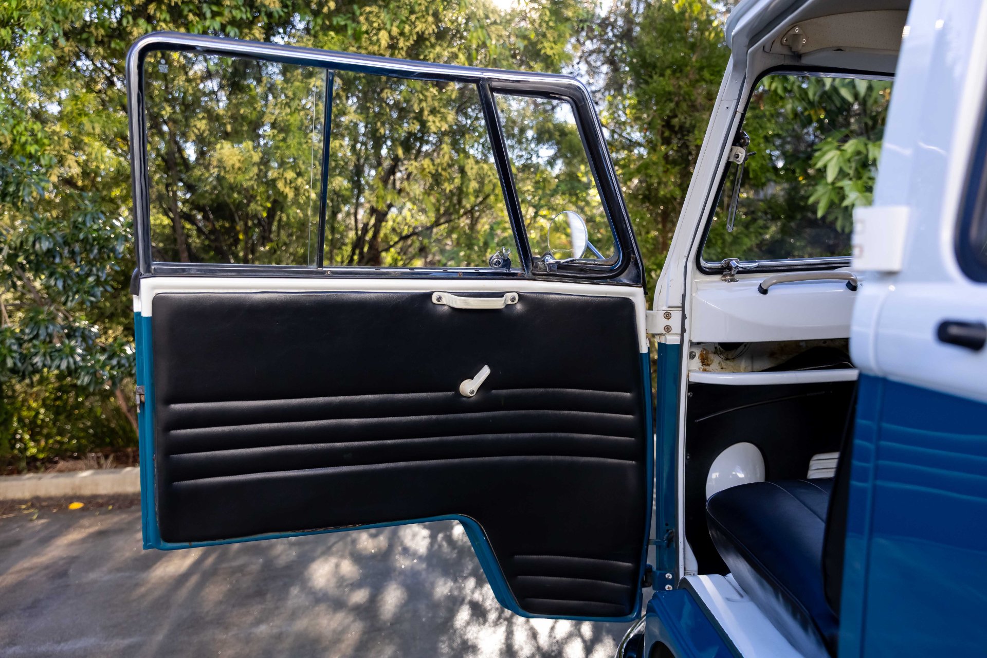 1966 VW Kombi T1 Splitscreen – Turn-Key 7-Seater Cruiser (1968cc Stroker)