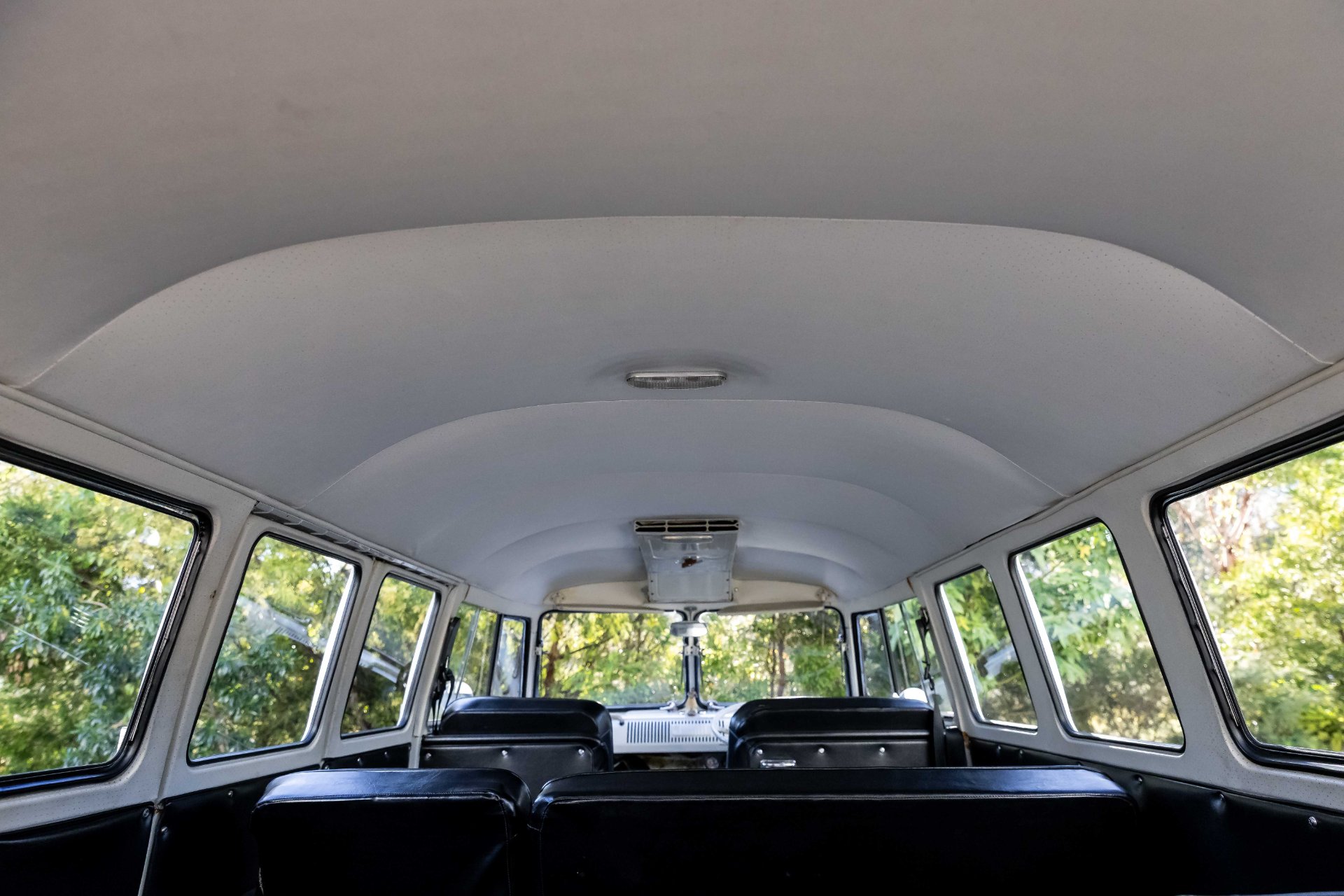 1966 VW Kombi T1 Splitscreen – Turn-Key 7-Seater Cruiser (1968cc Stroker)