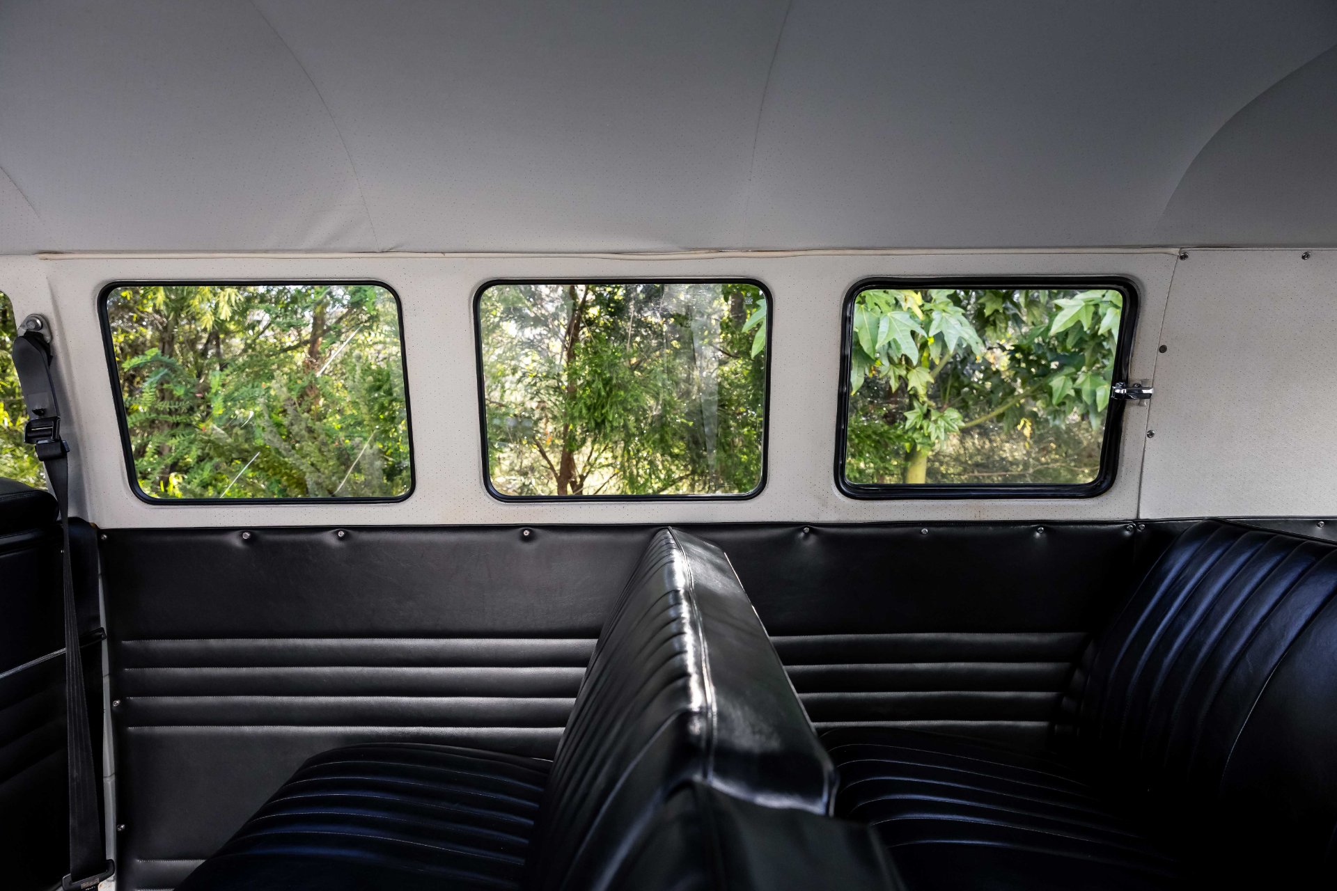 1966 VW Kombi T1 Splitscreen – Turn-Key 7-Seater Cruiser (1968cc Stroker)