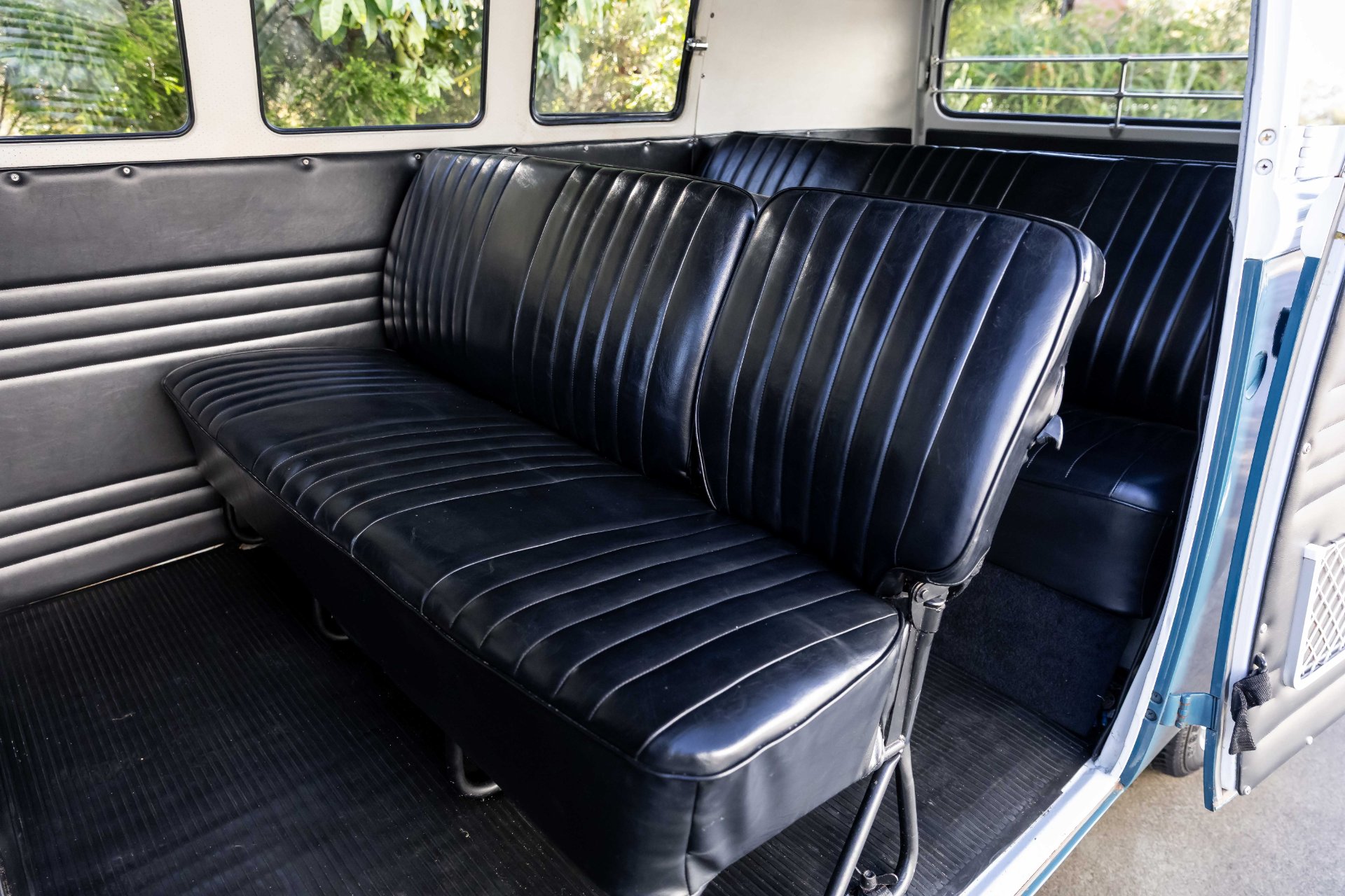 1966 VW Kombi T1 Splitscreen – Turn-Key 7-Seater Cruiser (1968cc Stroker)