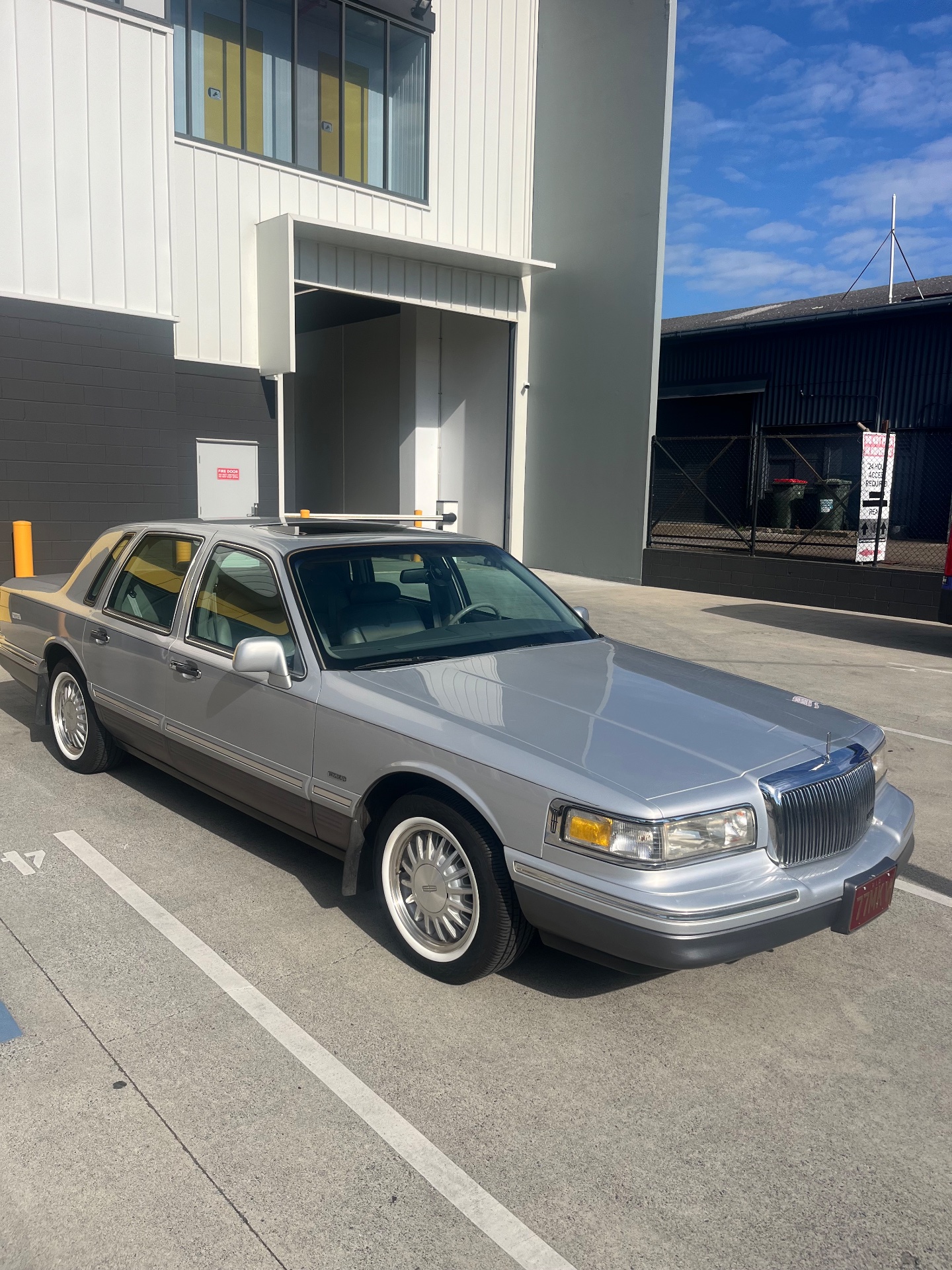 1995 Lincoln Town Car Signature Series