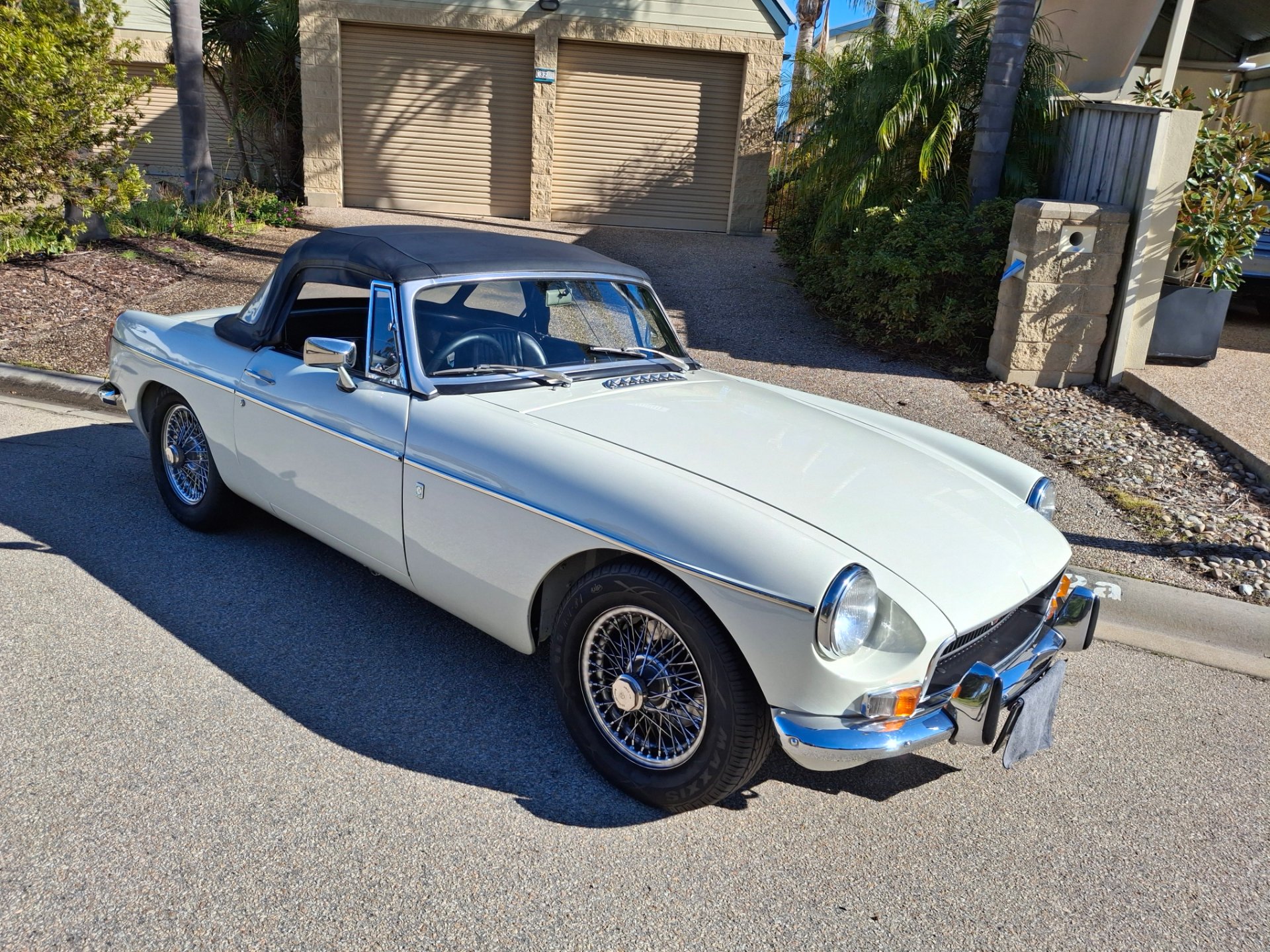 1971 MG MGB L SPORTS 4 SP MANUAL 2D ROADSTER