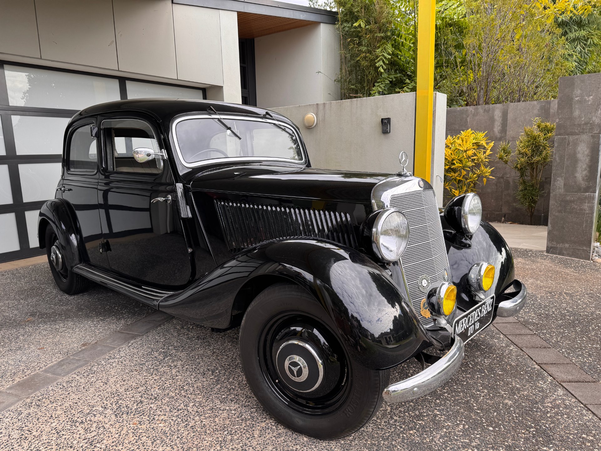1950 MERCEDES-BENZ 170 VA SEDAN