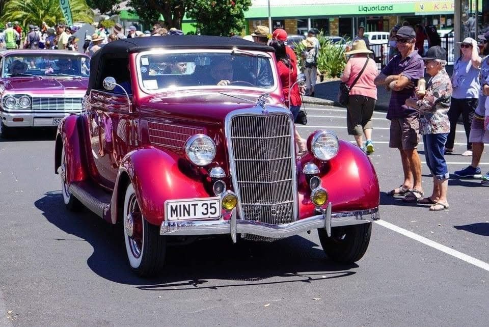 1935 Ford Other V8 CABRIOLET