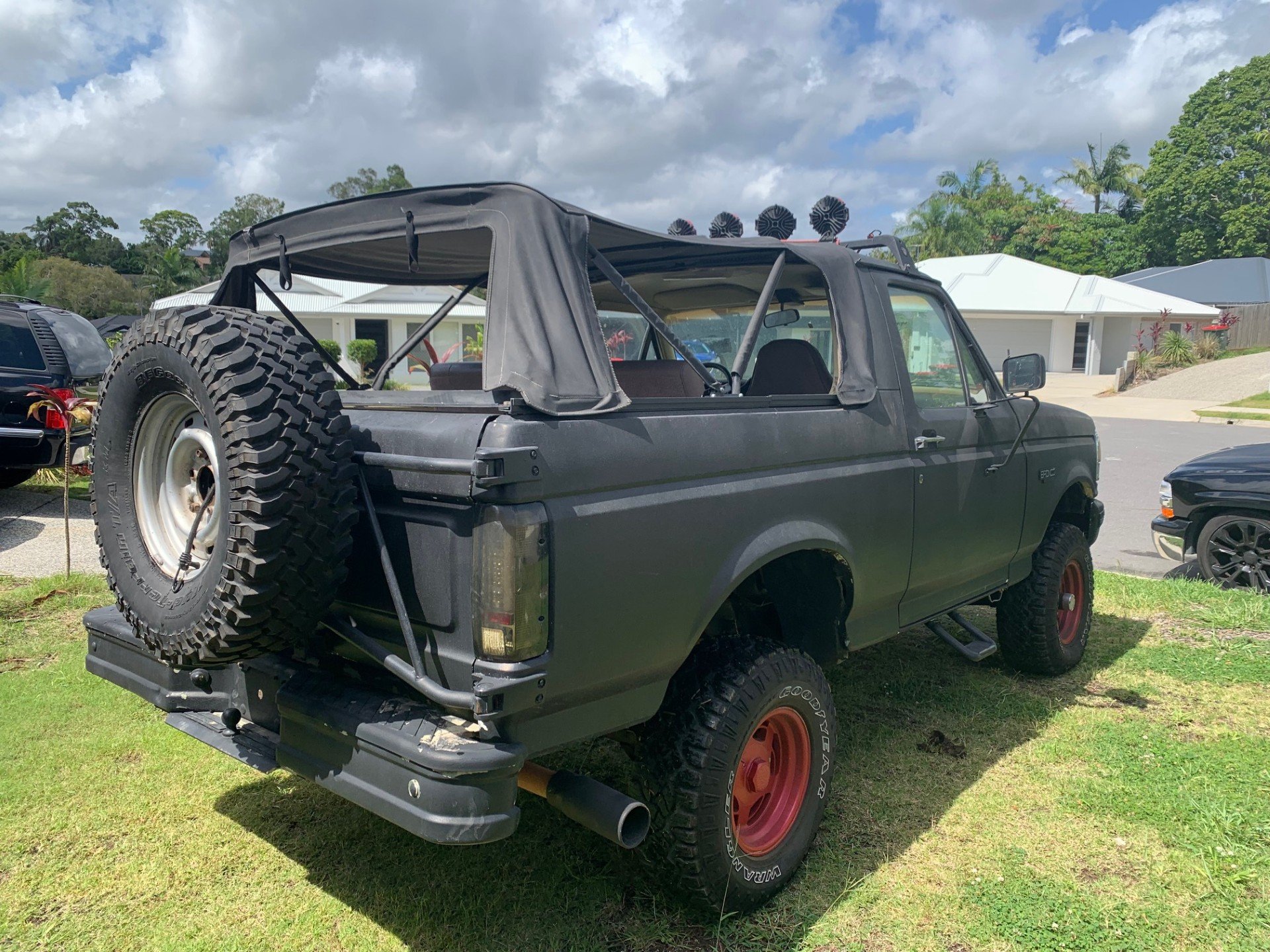 1987 FORD BRONCO 4X4 AUTOMATIC 2D CONVERTIBLE