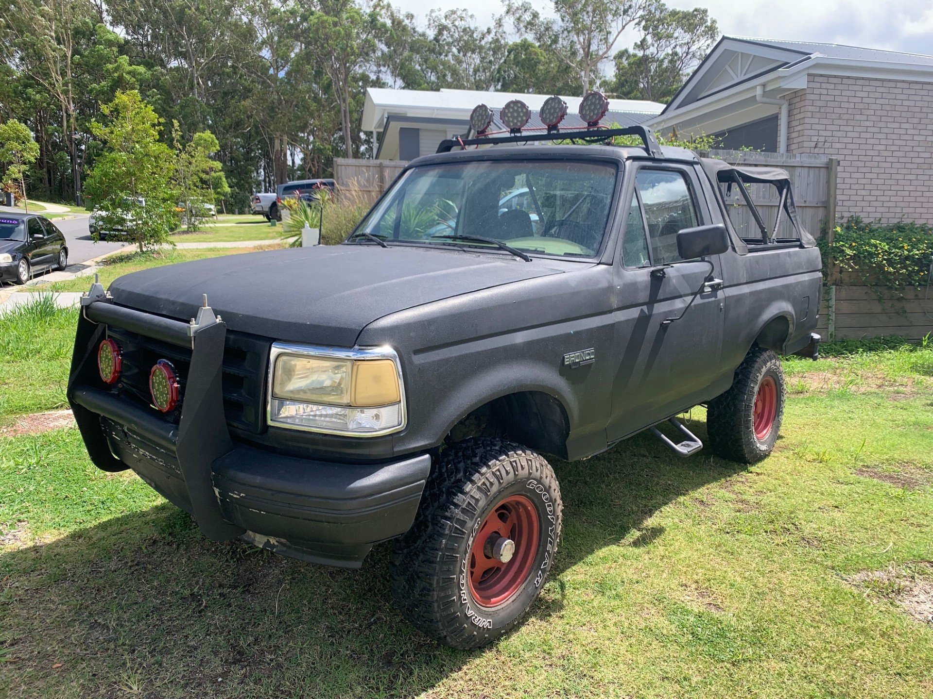 1987 FORD BRONCO 4X4 AUTOMATIC 2D CONVERTIBLE