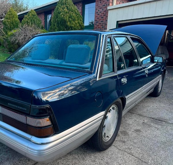 1987 HOLDEN CALAIS VL 5 SP MANUAL 4D SEDAN