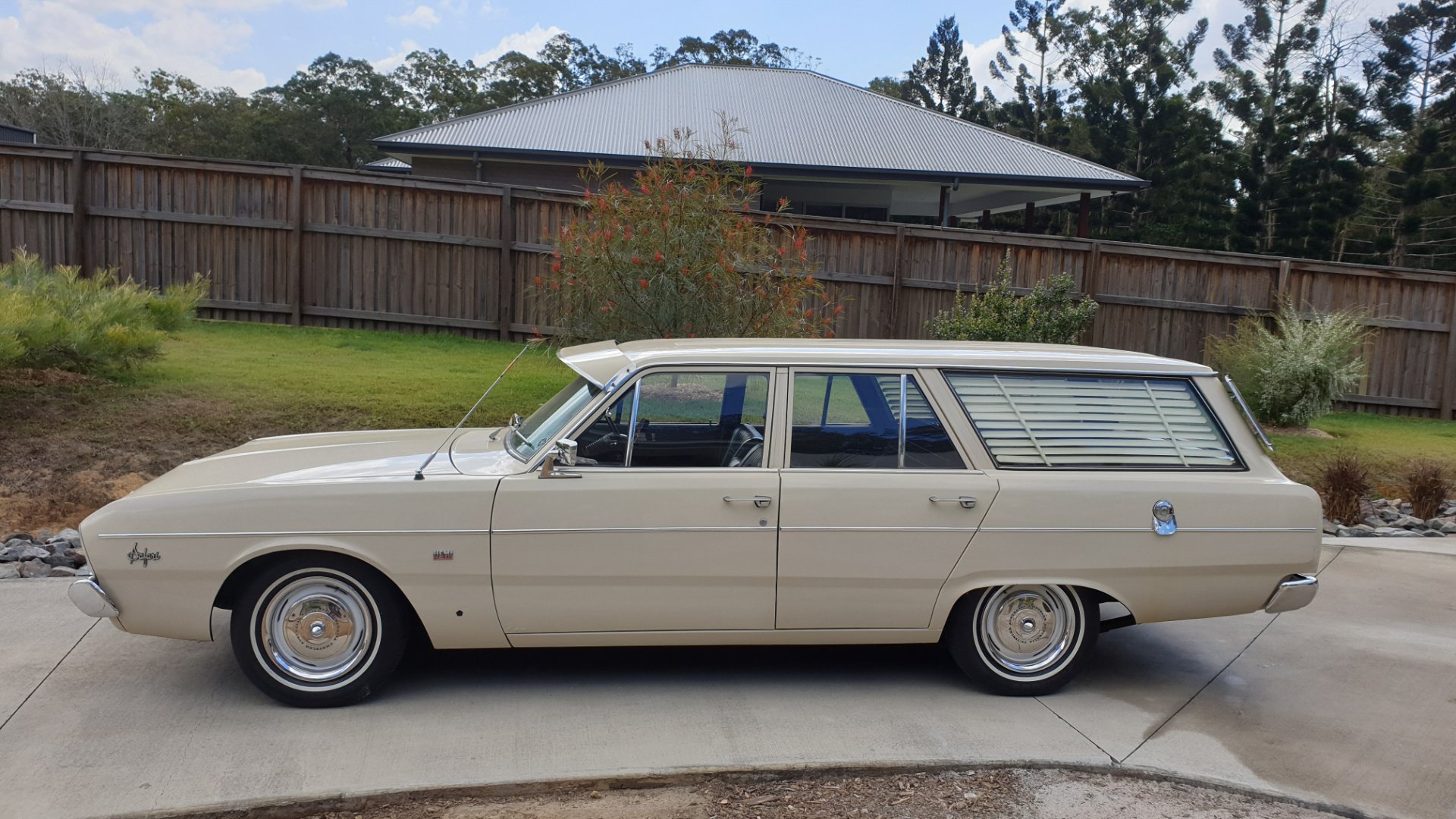 970 CHRYSLER VALIANT VG SAFARI 3 SP MANUAL 4D WAGON