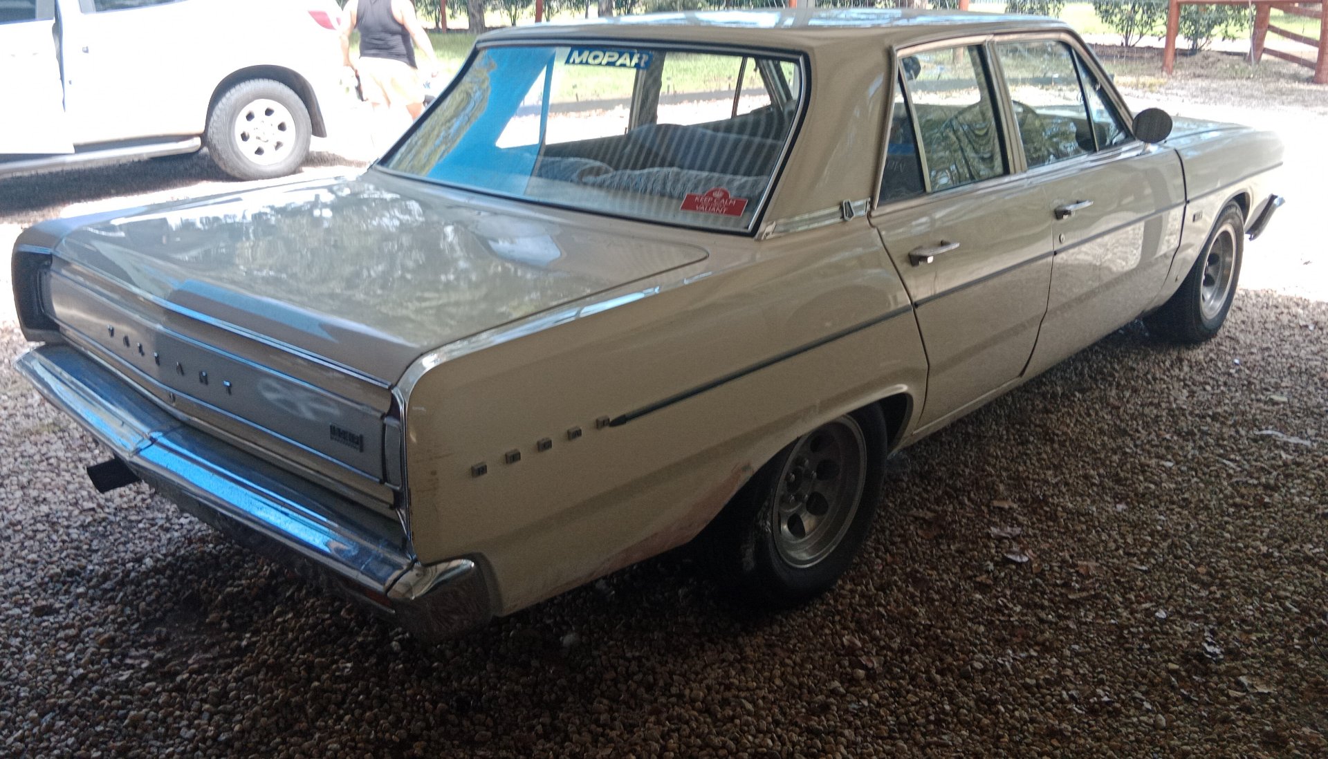 1968 CHRYSLER VALIANT VE REGAL AUTOMATIC SEDAN