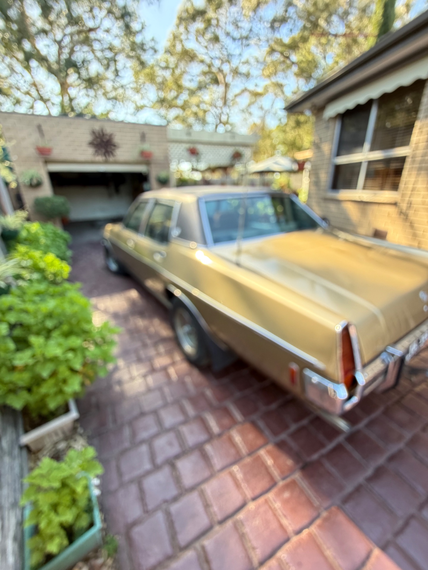 1973 HOLDEN STATESMAN HQ DE VILLE 3 SP AUTOMATIC 4D SEDAN