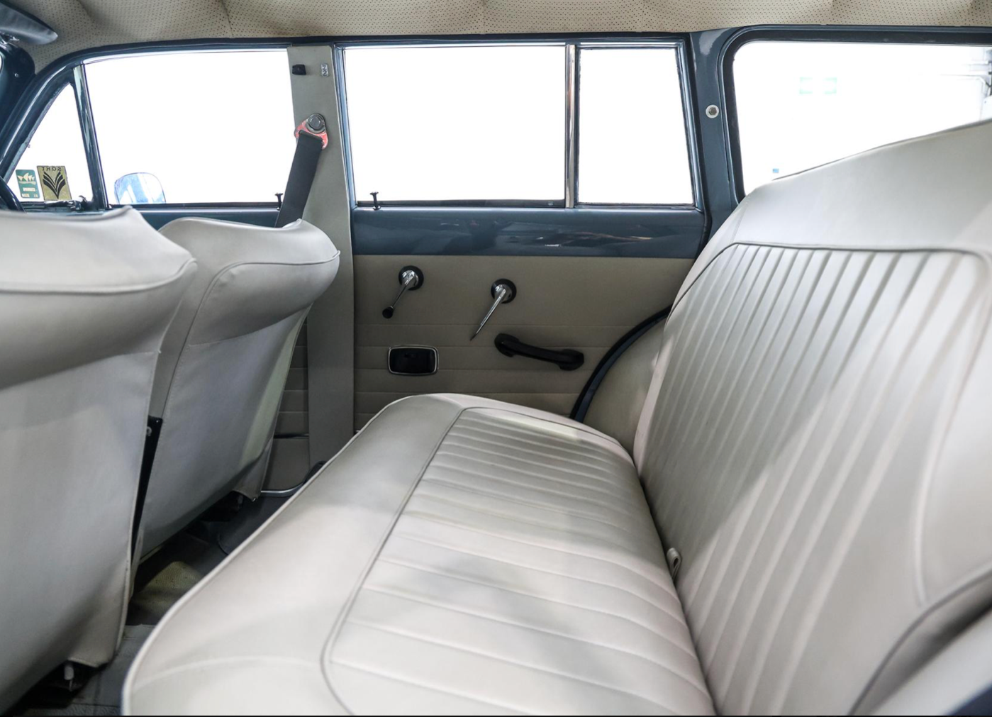 1965 VOLVO 121 AMAZON 4 SP MANUAL WAGON