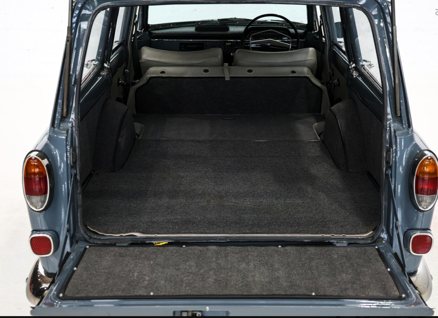 1965 VOLVO 121 AMAZON 4 SP MANUAL WAGON
