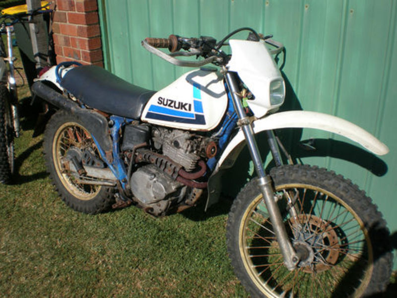 1985 SUZUKI DR 250