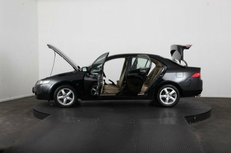 2003 HONDA ACCORD EURO LUXURY