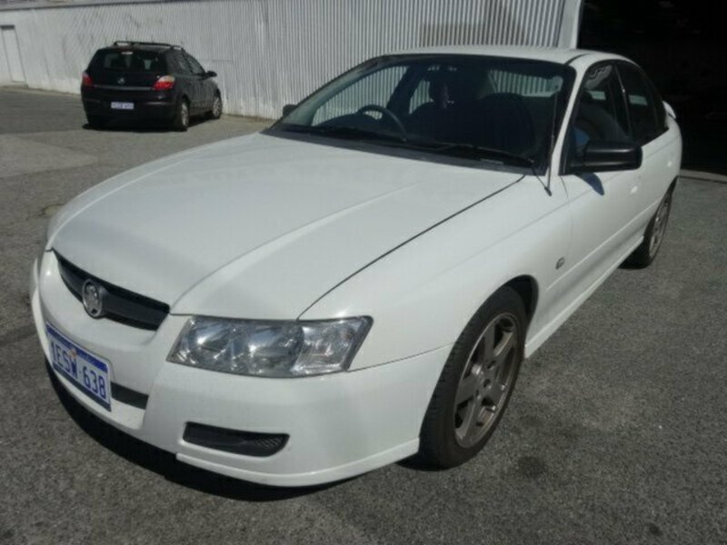2005 HOLDEN COMMODORE EXECUTIVE VZ