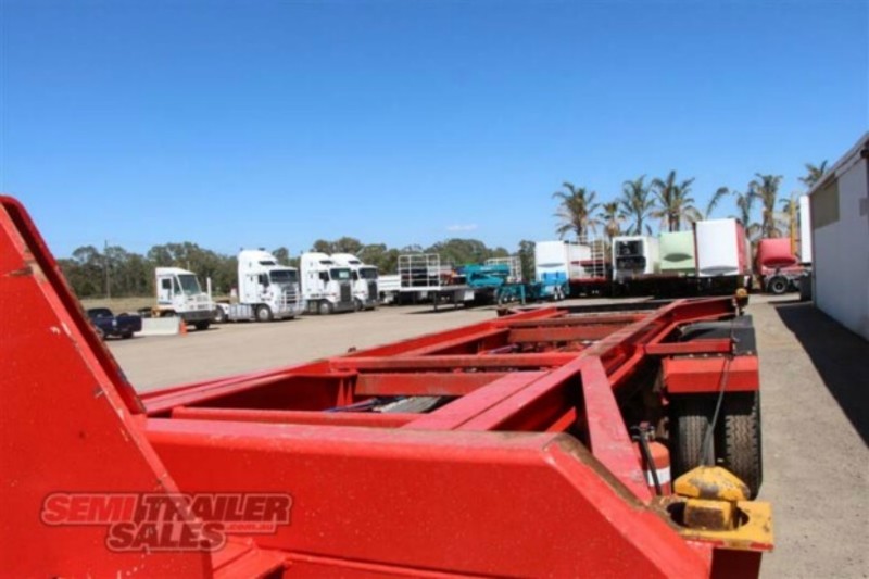 2004 MOORE Retractable Tipping Skel