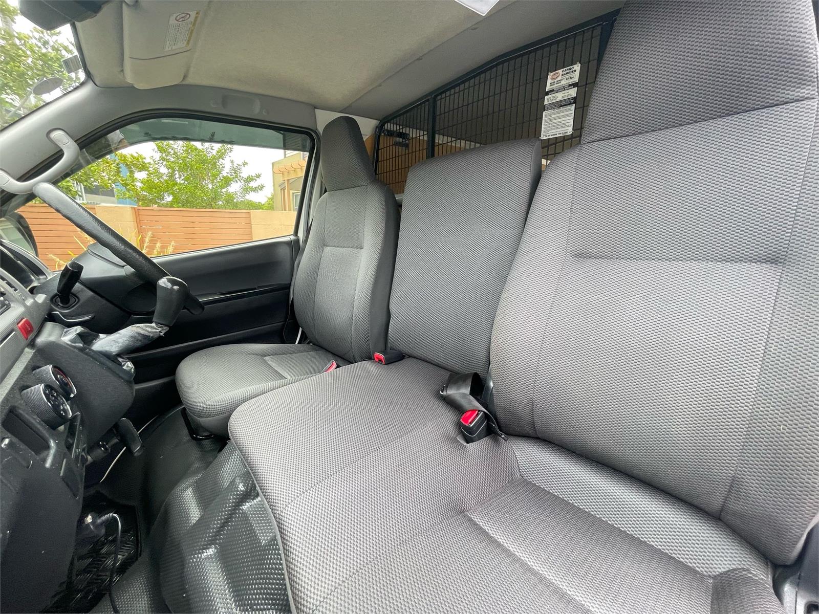 2013 TOYOTA HIACE TRH201R MY12 UPGRADE LWB 5 SP MANUAL 4D VAN
