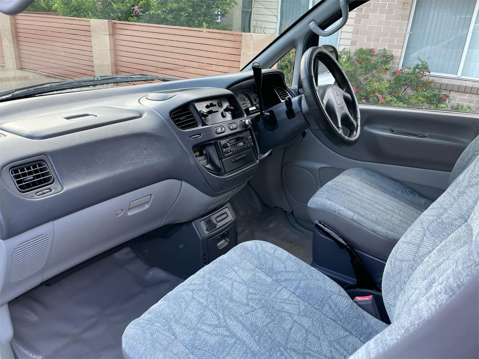 2004 MITSUBISHI EXPRESS WA-MY04 4 SP AUTOMATIC WALK-THRU VAN