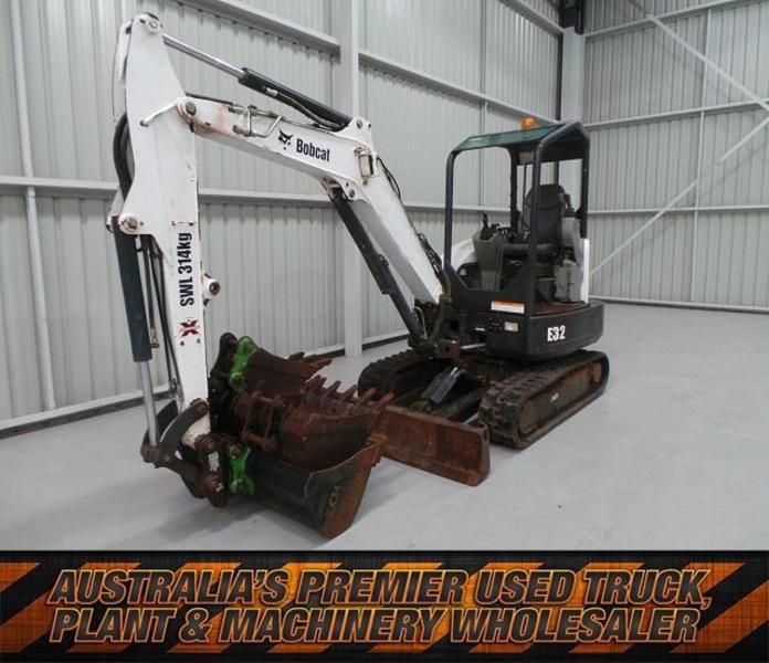 2011 BOBCAT E32M EXCAVATOR