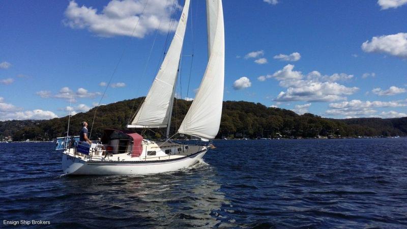 Phantom 33 Sloop