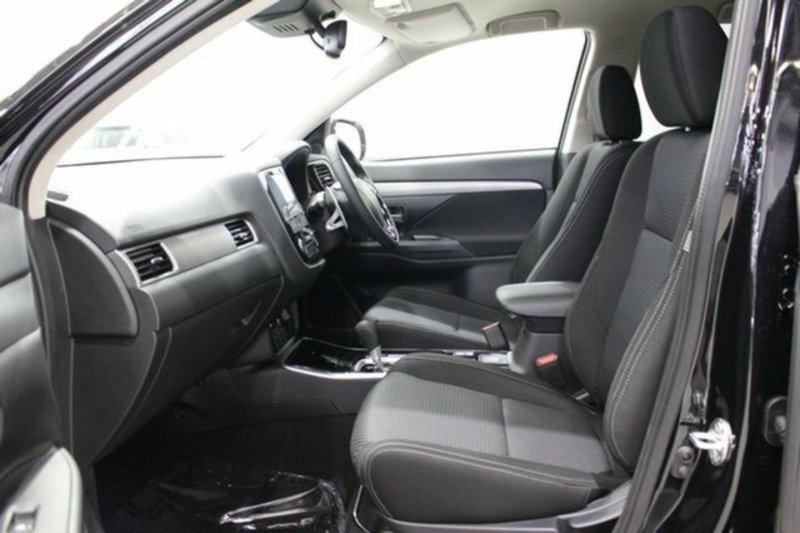 2016 MITSUBISHI OUTLANDER LS SAFETY PACK (4x4) 7 SEATS ZK MY17