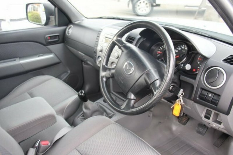 2011 MAZDA BT-50 BOSS B2500 DX 09 UPGRADE