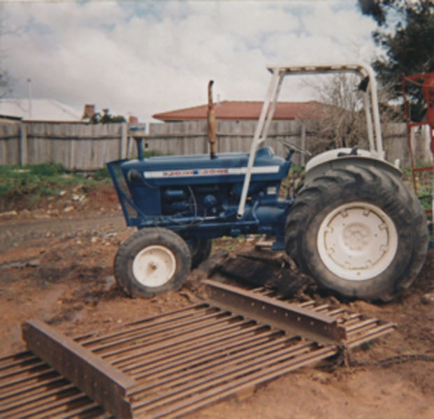 1968 FORDSON DIESEL TRACTOR MAJOR