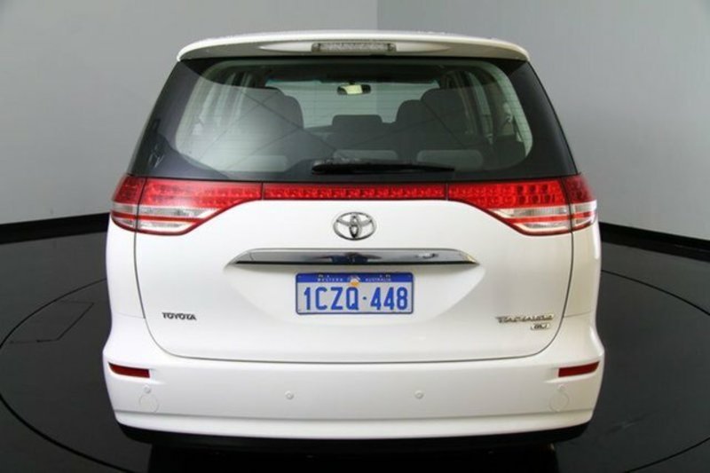 2006 TOYOTA TARAGO GLi ACR50R